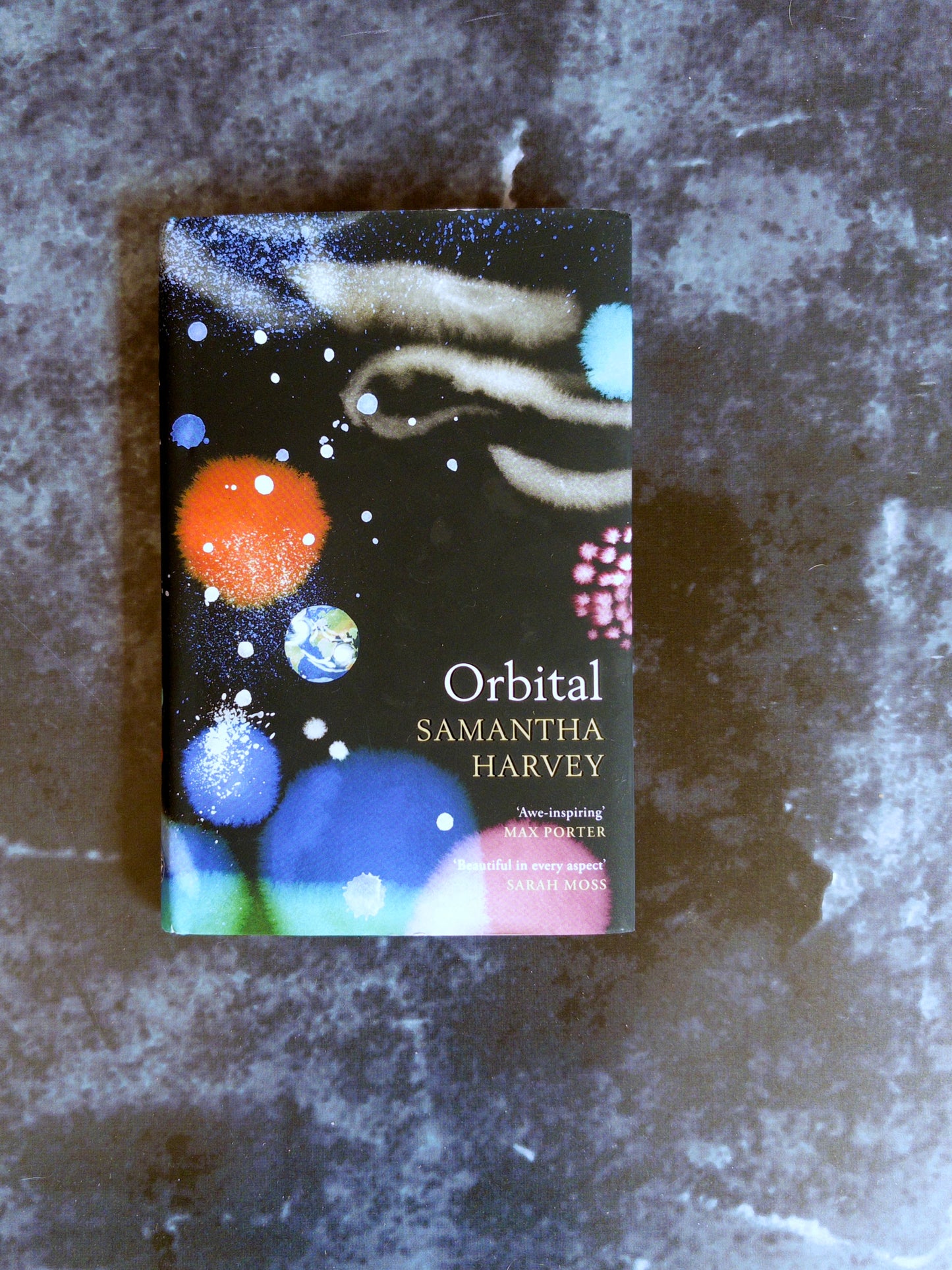 currently reading : Orbital by Samantha Harvey