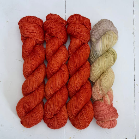 yamagara knits – luminos tee – hoo | sock – yarn pack #4
