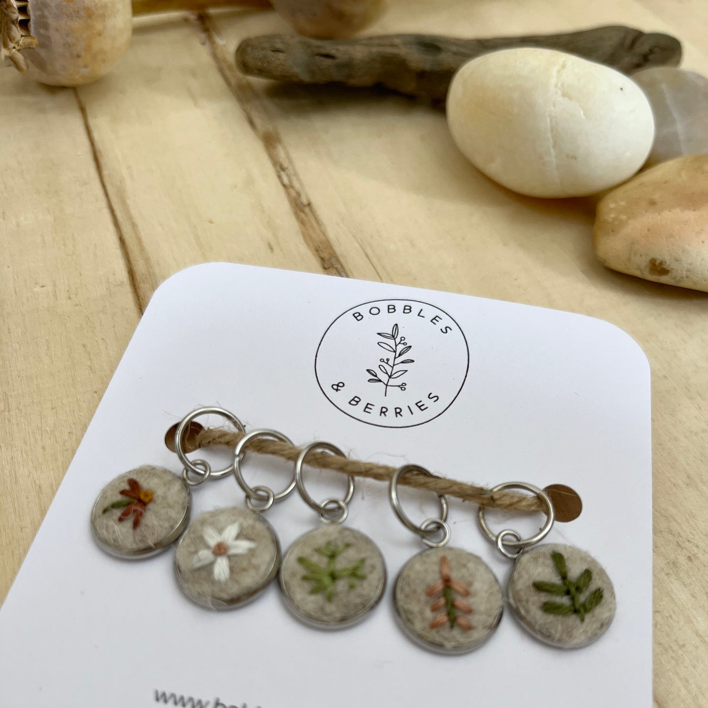 bobbles & berries - meadow - stitch marker set