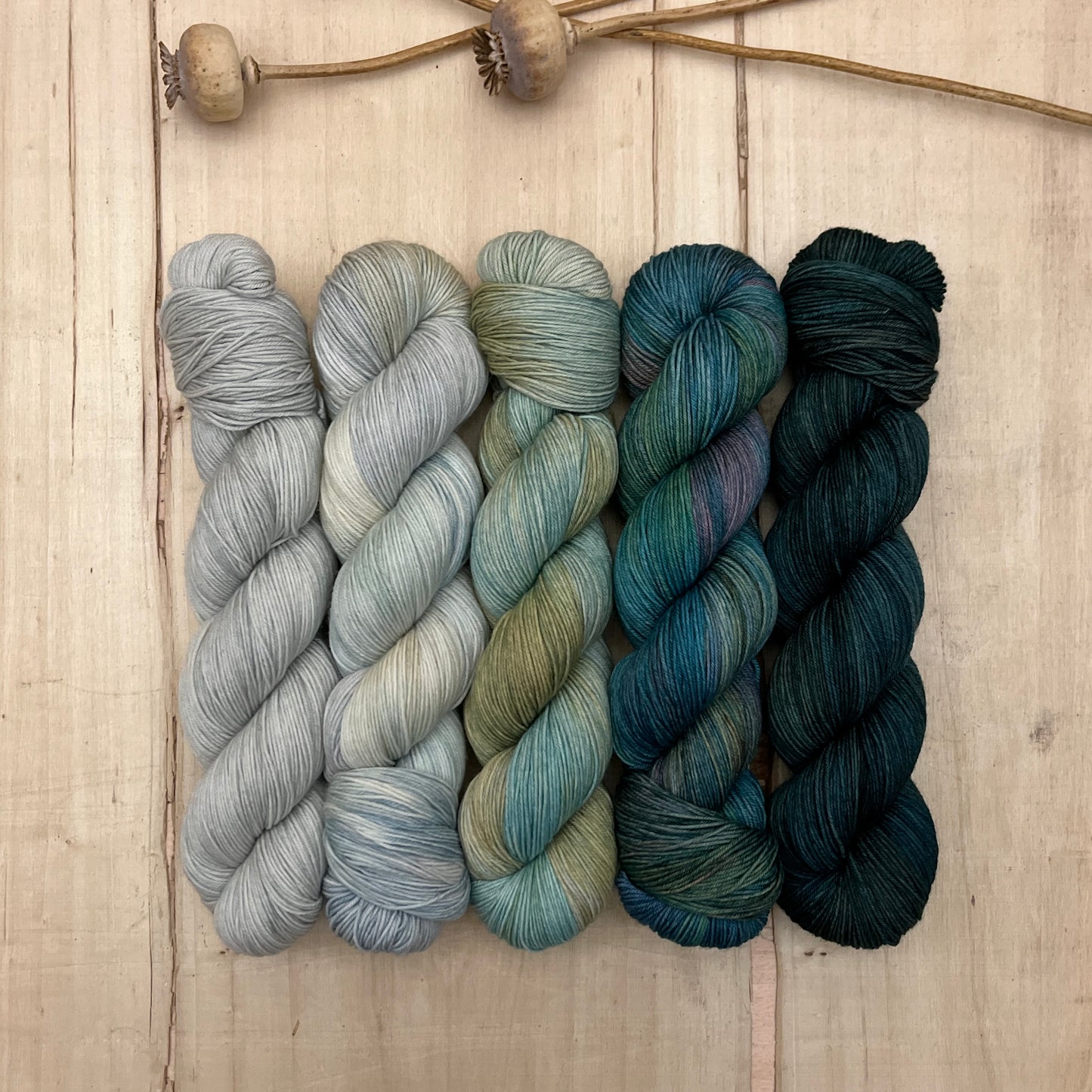 westknits hiberknitalong 2023 – glittering snowscape – pightle | fingering/4ply – yarn pack #6