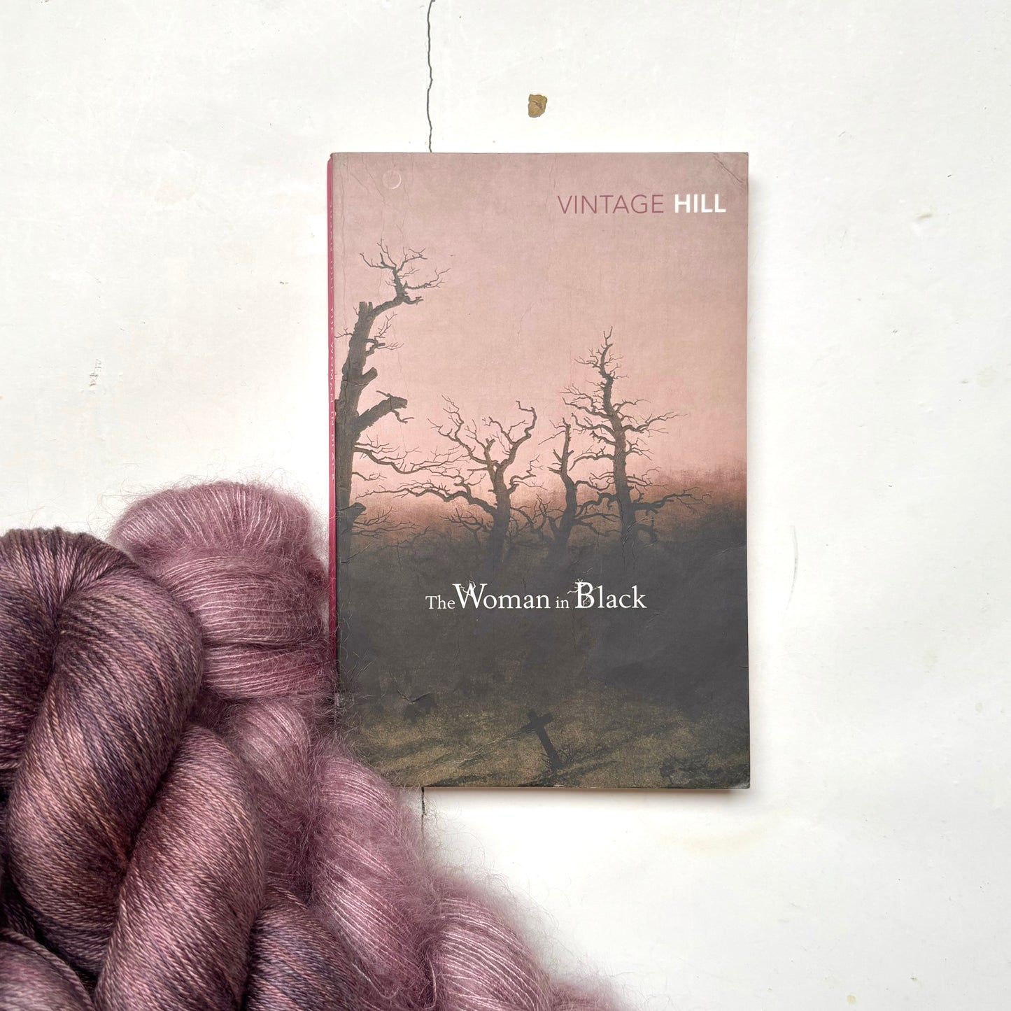 currently reading : The Woman in Black by Susan Hill