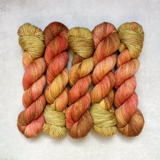 macro~meadow – april