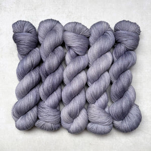 pewtered – pightle | fingering/4ply (100g)