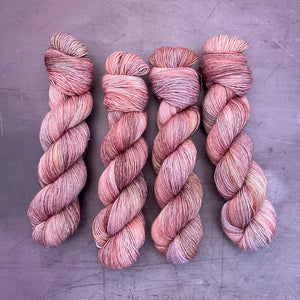 cade | singles (100g) in a rose gold moment