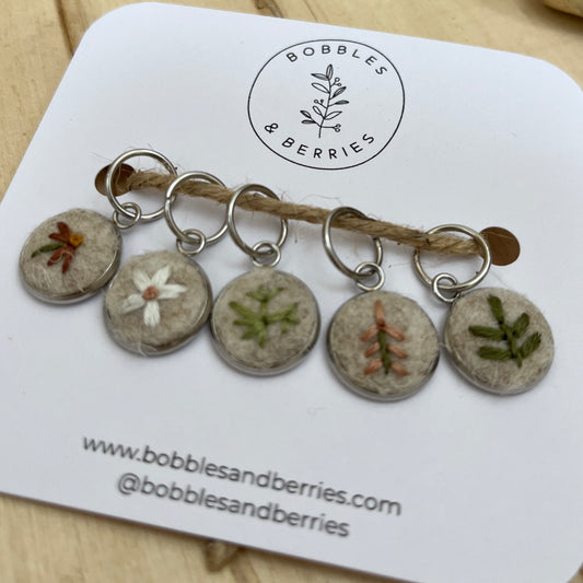 bobbles & berries - meadow - stitch marker set