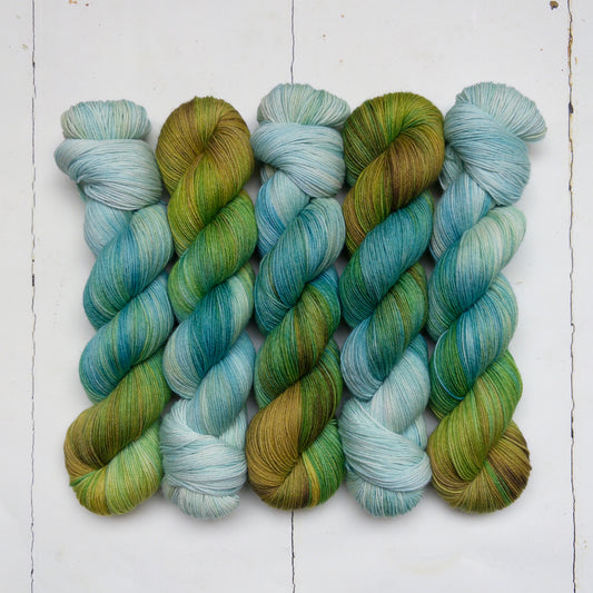 skeinLight – august – latticed heath