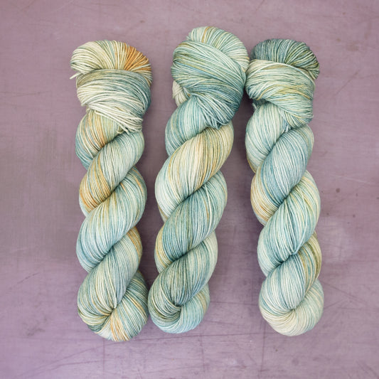 DYED TO ORDER - pightle | fingering/4ply